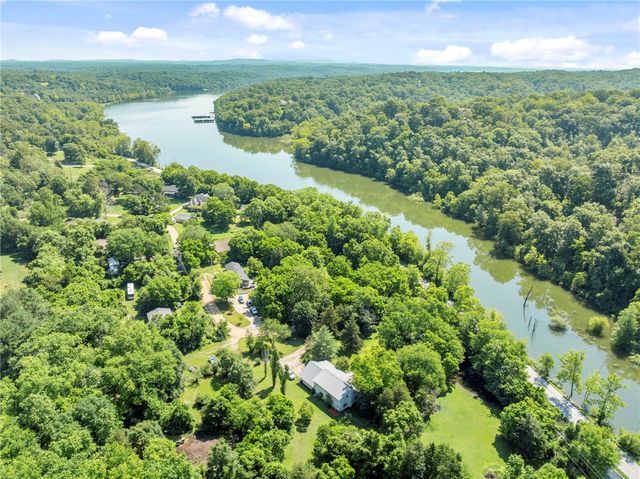 9225 Charles Street, Rogers, AR 72756