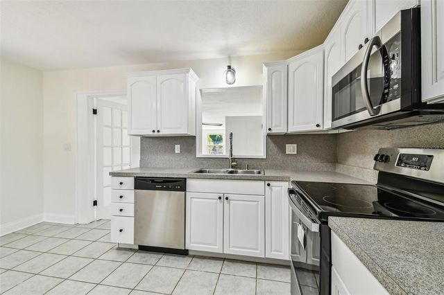 3818 GROVE STREET S, St Petersburg, FL 33705