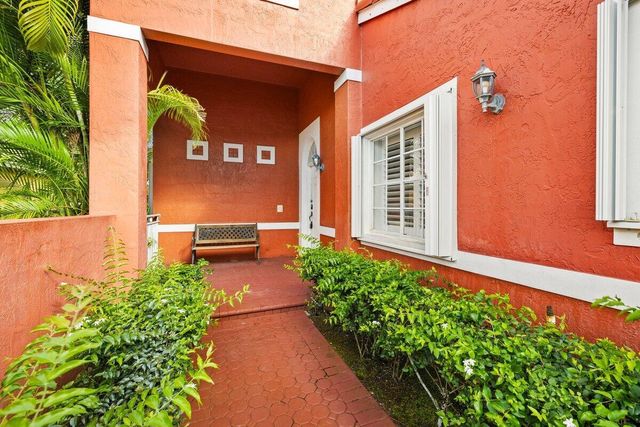 363 SW 161st Avenue, Pembroke Pines, FL 33027