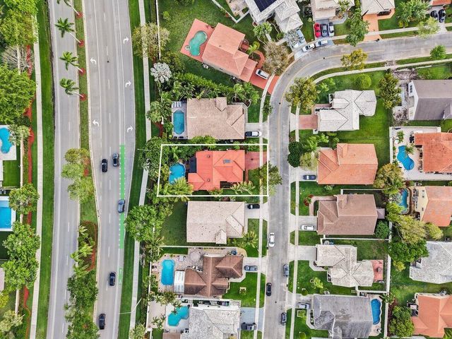 363 SW 161st Avenue, Pembroke Pines, FL 33027