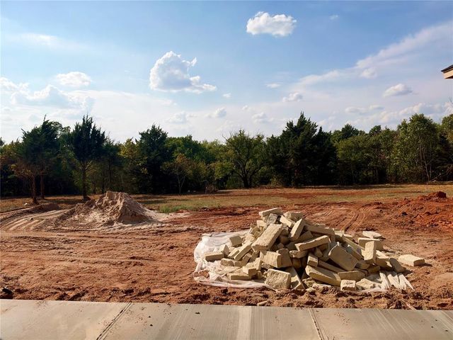 1272 High Meadow Lane, Goldsby, OK 73093