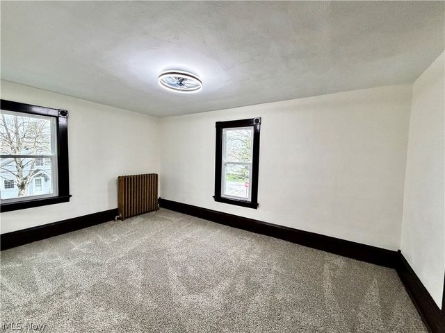 559 Jackson Street, Hubbard, OH 44425