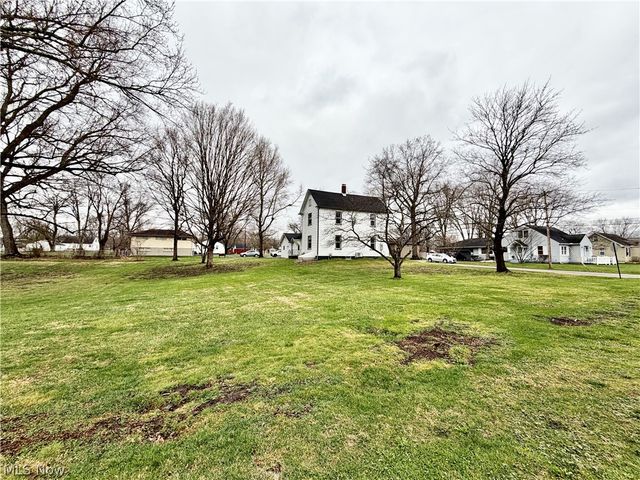 559 Jackson Street, Hubbard, OH 44425