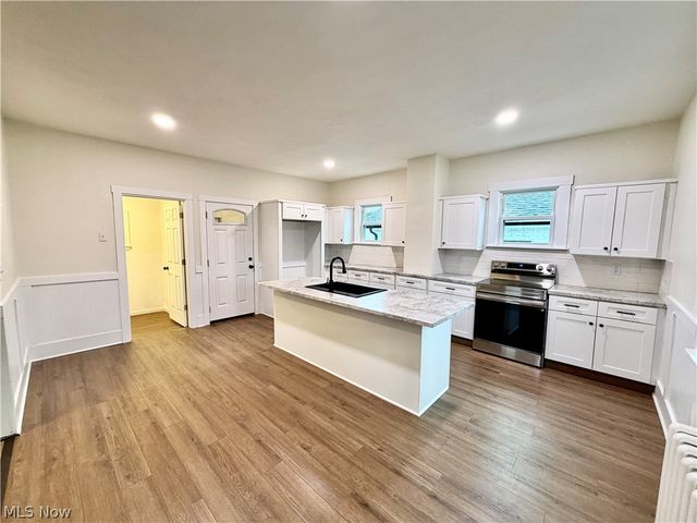 559 Jackson Street, Hubbard, OH 44425