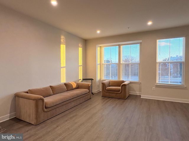 736 WATTS ST, Baltimore, MD 21217