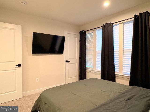 736 WATTS ST, Baltimore, MD 21217