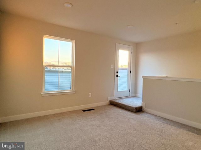 736 WATTS ST, Baltimore, MD 21217