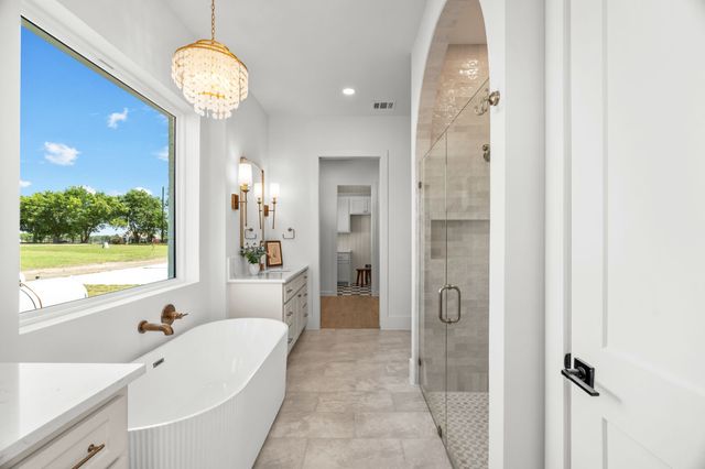 12160 Riek Road, Krum, TX 76249