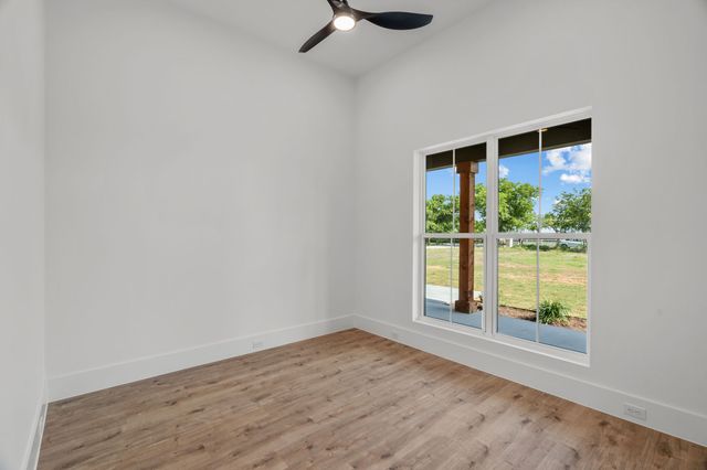 12160 Riek Road, Krum, TX 76249