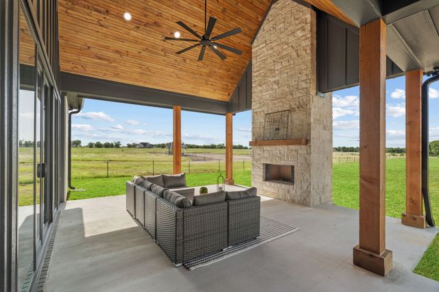 12160 Riek Road, Krum, TX 76249