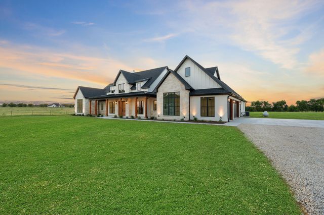12160 Riek Road, Krum, TX 76249