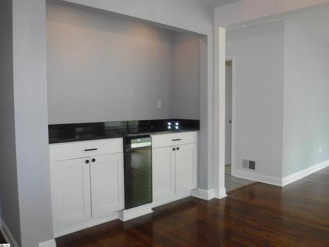 222 Woodview Avenue, Spartanburg, SC 29306