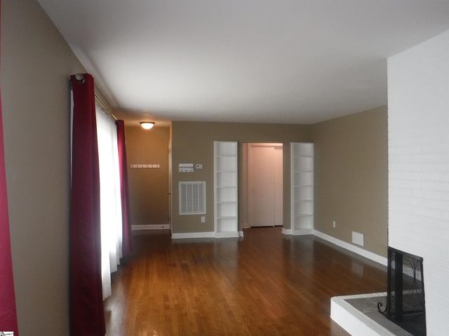 222 Woodview Avenue, Spartanburg, SC 29306