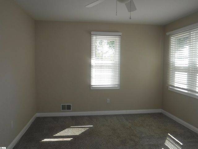 222 Woodview Avenue, Spartanburg, SC 29306