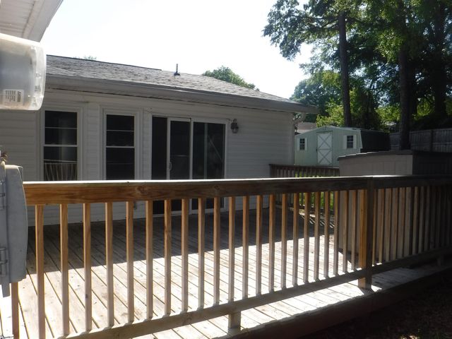 222 Woodview Avenue, Spartanburg, SC 29306