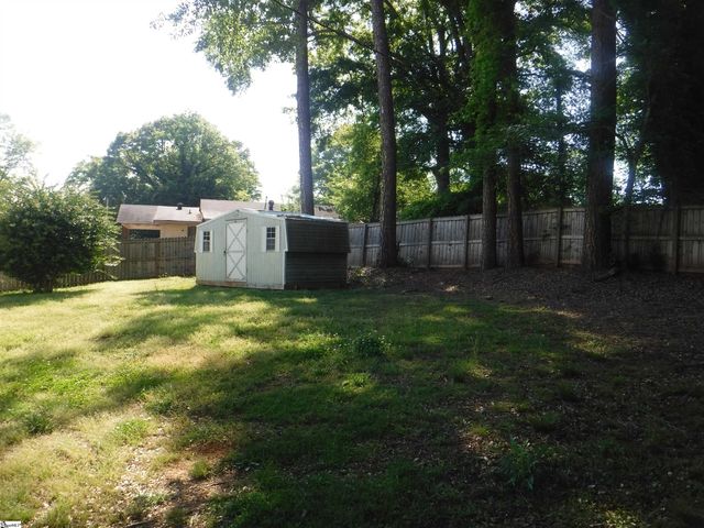 222 Woodview Avenue, Spartanburg, SC 29306