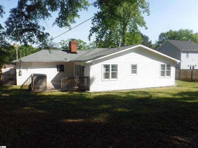 222 Woodview Avenue, Spartanburg, SC 29306