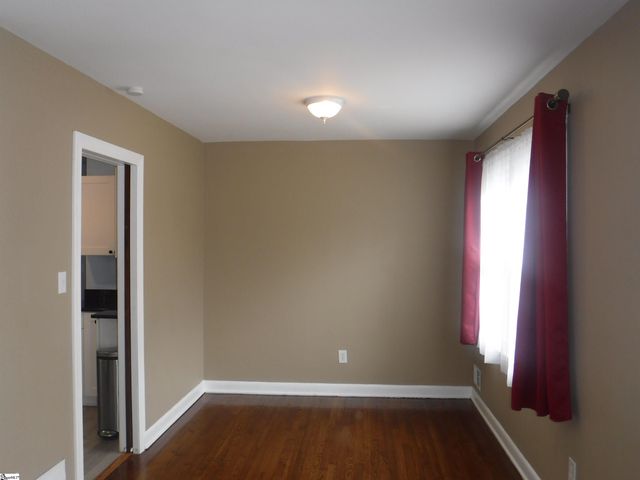 222 Woodview Avenue, Spartanburg, SC 29306