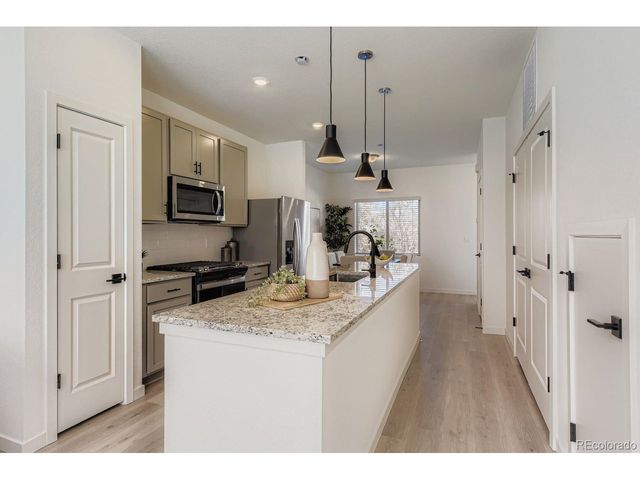 15172 W 69th Pl, Arvada, CO 80007