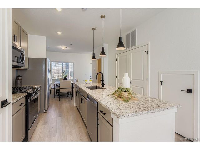 15172 W 69th Pl, Arvada, CO 80007