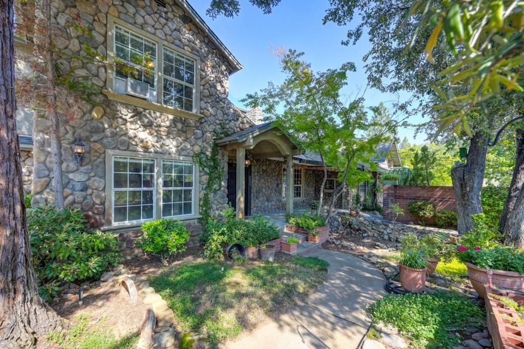 Image 3 of property listing at 13331 Valley Vista Court, Pine Grove, CA 95665