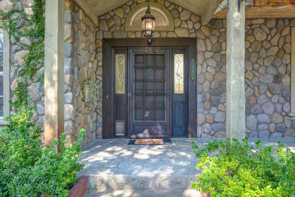 Image 5 of property listing at 13331 Valley Vista Court, Pine Grove, CA 95665