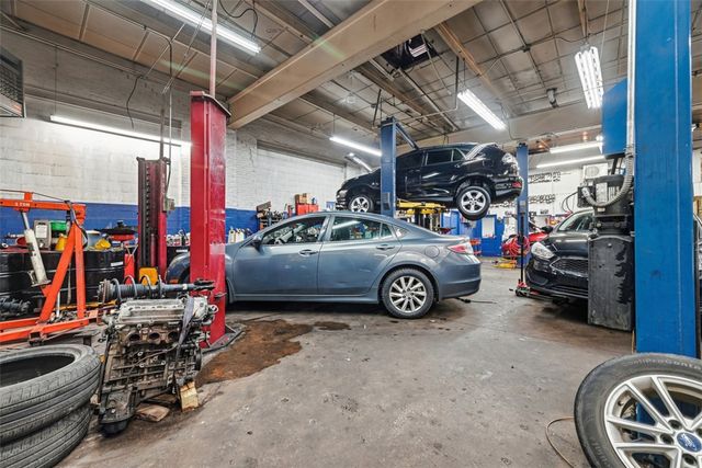 4225 Main St, Bloomfield, PA 15224