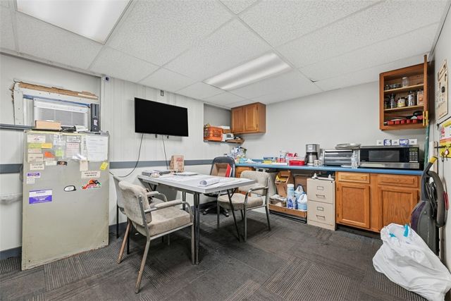 4225 Main St, Bloomfield, PA 15224