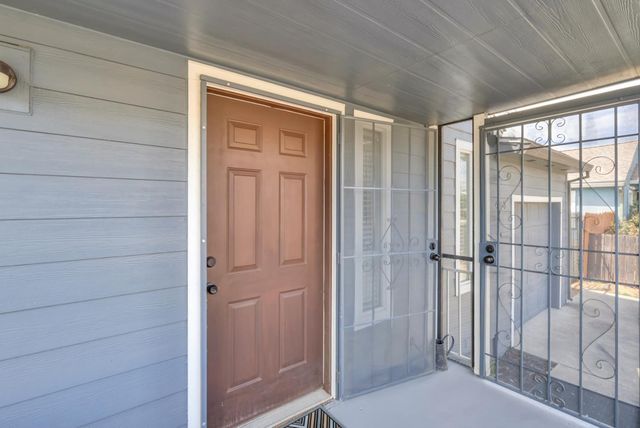 4013 Winters St, Sacramento, CA 95838