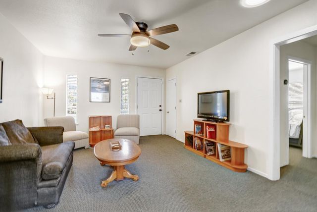 4013 Winters St, Sacramento, CA 95838