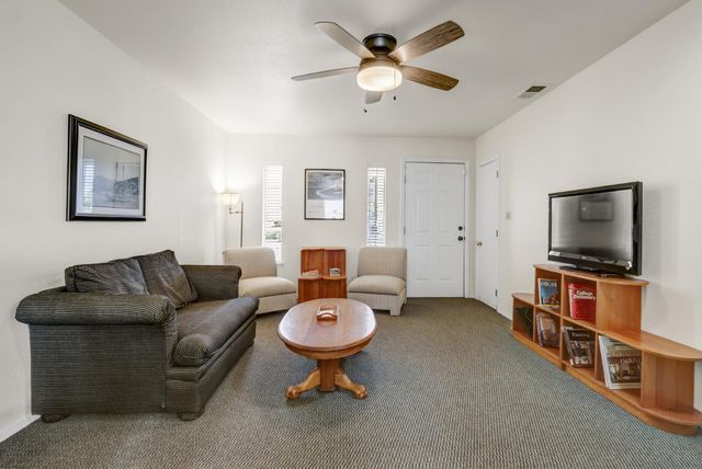 4013 Winters St, Sacramento, CA 95838
