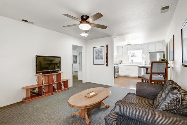 4013 Winters St, Sacramento, CA 95838