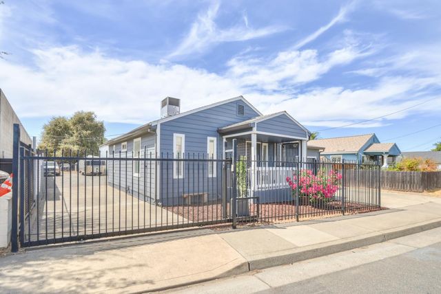 4013 Winters St, Sacramento, CA 95838