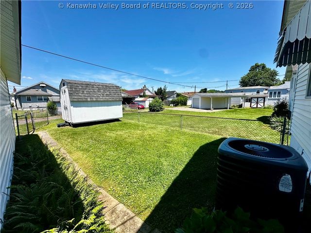 331 17th Street, Dunbar, WV 25064