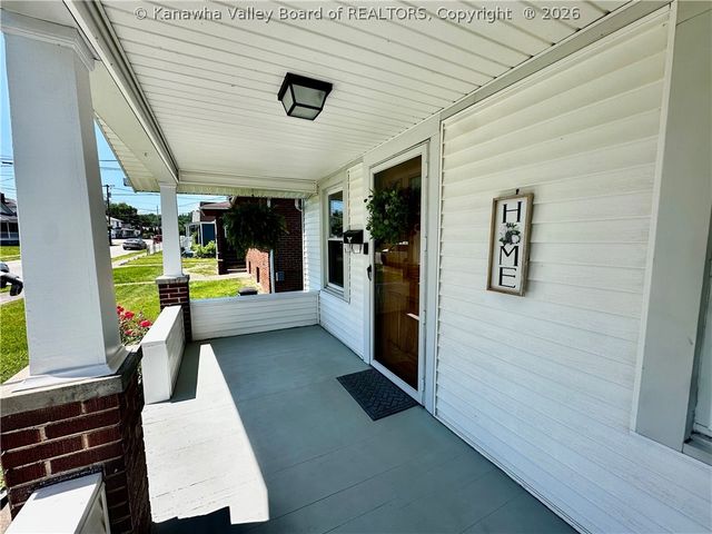 331 17th Street, Dunbar, WV 25064