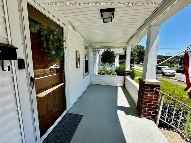331 17th Street, Dunbar, WV 25064