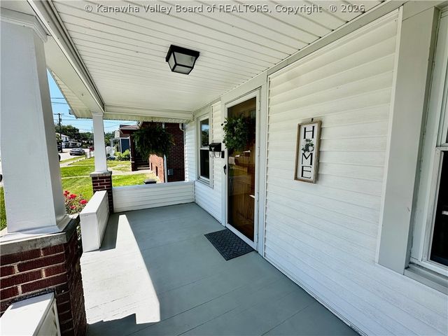331 17th Street, Dunbar, WV 25064