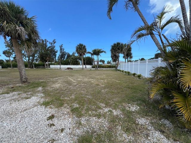 1285 HOLIDAY DRIVE, Englewood, FL 34223