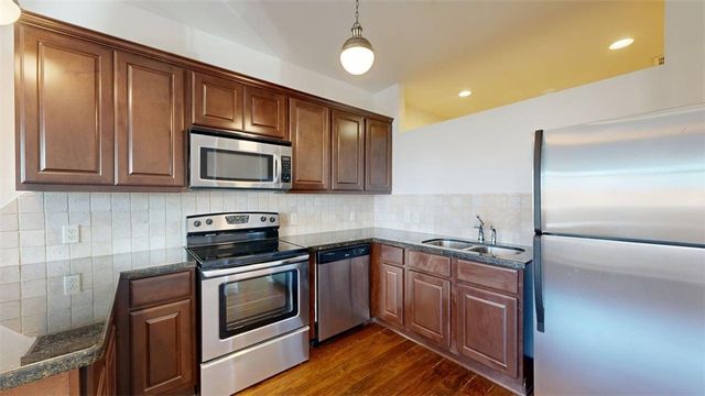 206 North Main Street N 124, Bryan, TX 77803