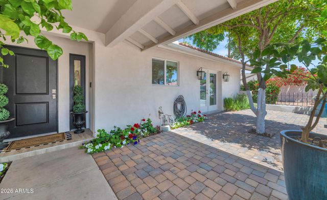 8620 E VIA DEL PALACIO Street, Scottsdale, AZ 85258
