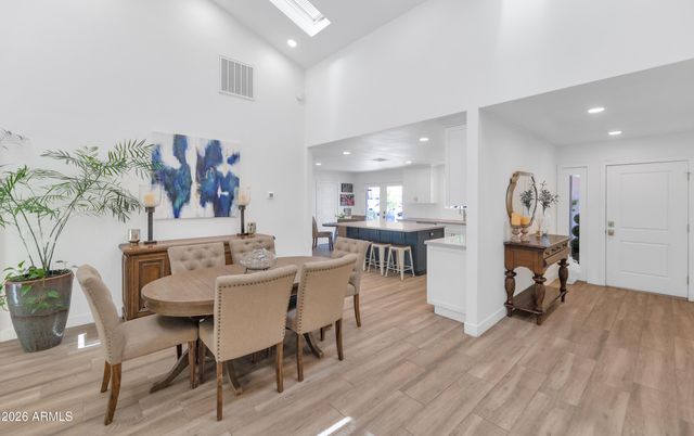 8620 E VIA DEL PALACIO Street, Scottsdale, AZ 85258