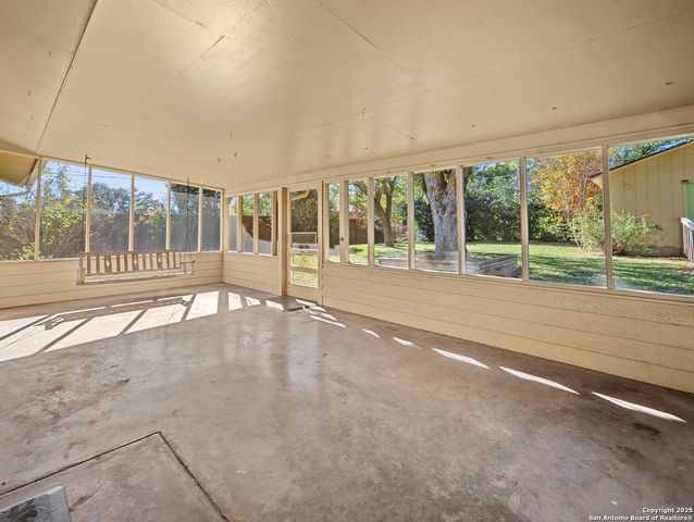 612 Bluebonnet St, Fredericksburg, TX 78624