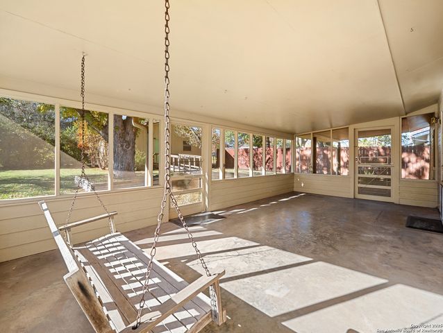 612 Bluebonnet St, Fredericksburg, TX 78624