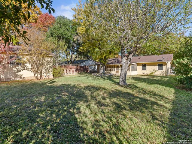 612 Bluebonnet St, Fredericksburg, TX 78624
