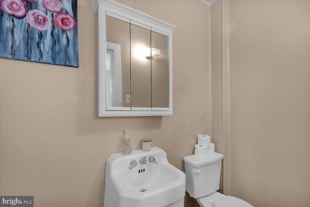 2406 NOBLE ST, Reading, PA 19609