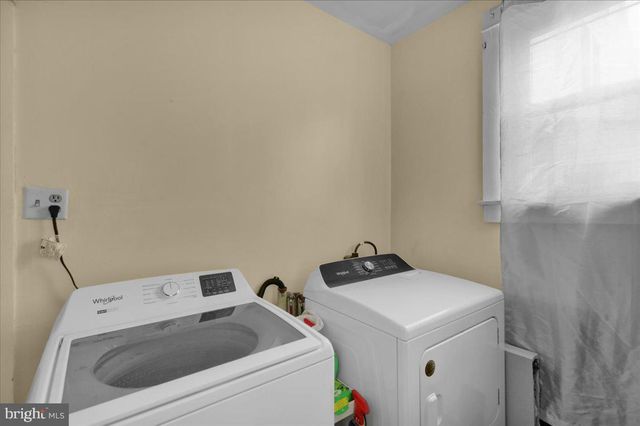 2406 NOBLE ST, Reading, PA 19609