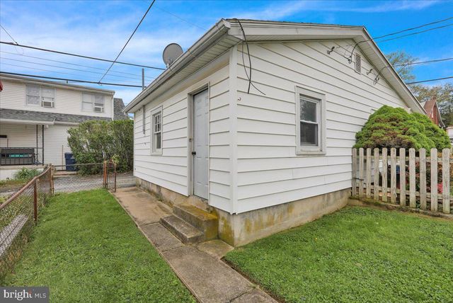 2406 NOBLE ST, Reading, PA 19609