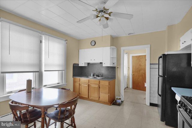 2406 NOBLE ST, Reading, PA 19609