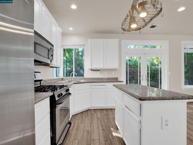 1015 Dellwood Ct, Brentwood, CA 94513