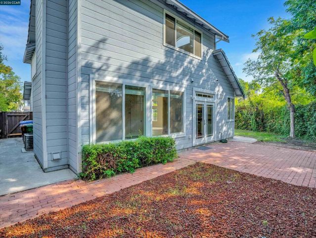 1015 Dellwood Ct, Brentwood, CA 94513